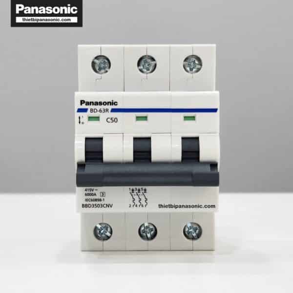 MCB Panasonic 3P 50A 6kA BBD3503CNV ở trạng thái tắt