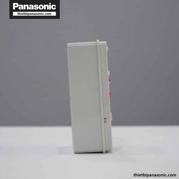 Mặt bên trái của Công tắc hẹn giờ Panasonic TB178