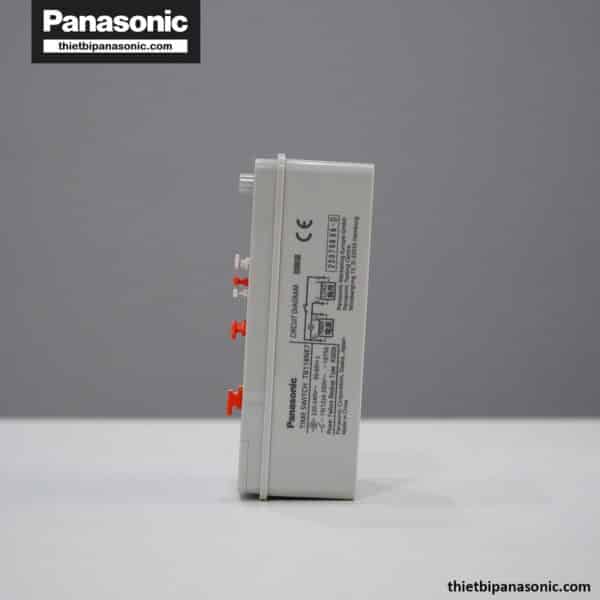 Mặt bên phải của Timer Panasonic TB178