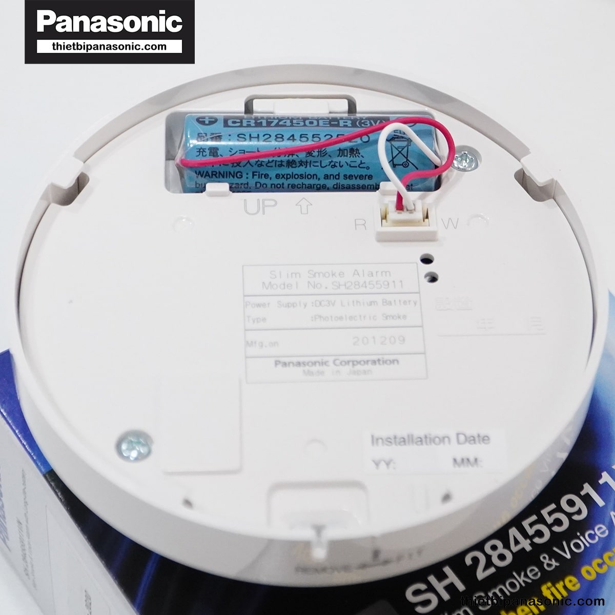 Mặt trên của đầu báo cháy Panasonic SH28455911 với pin có thời gian sử dụng lên đến 10 năm
