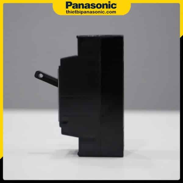 ELB Panasonic BJS3030NA2 30A 30mA 1.5kA ở trạng thái bật