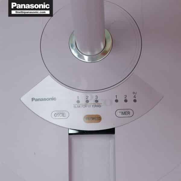 Cận cảnh Khu vực điều khiển của Quạt cây Panasonic F-308NHP màu hồng