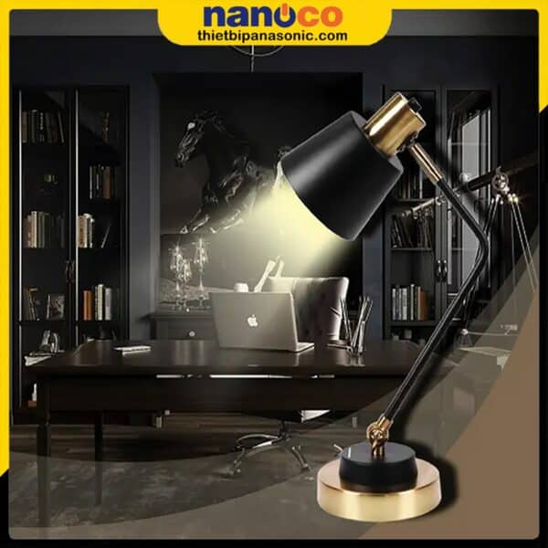 Đèn bàn cổ điển NDKC04IB phù hợp với không gian nội thất mang hơi hướng cổ điển, sang trọng